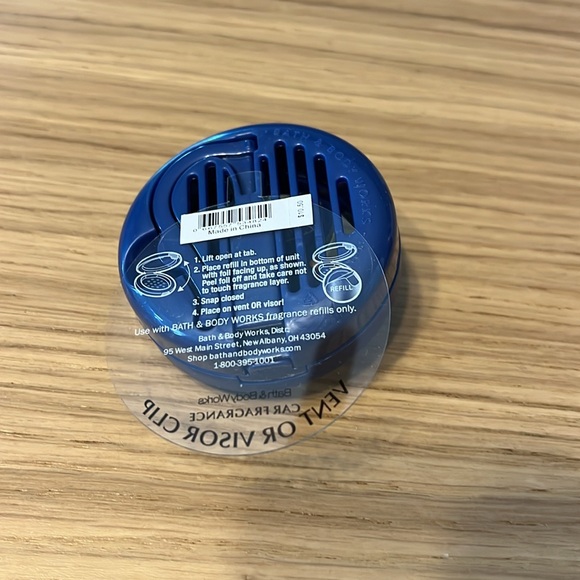 Bath & Body Works Snowman Car Fragrance Vent Or Visor Clip. - Picture 3 of 3